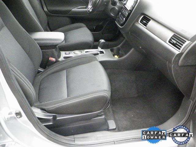 2016 Mitsubishi Outlander SE 4dr SUV